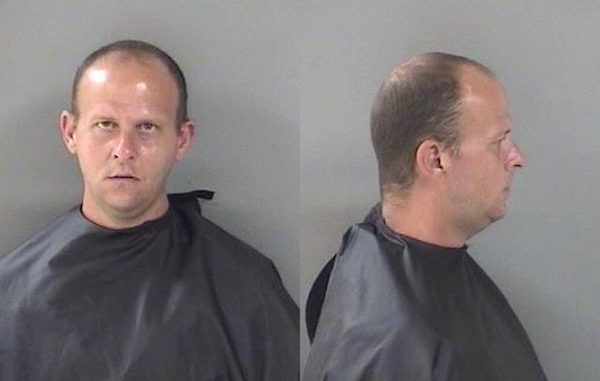 Vero Beach man arrested after throwing trash at the entrance of a 7-Eleven store.