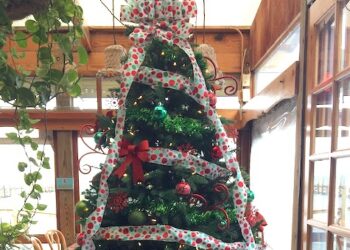 Restaurants and bars open on Christmas Day in Sebastian, Florida.