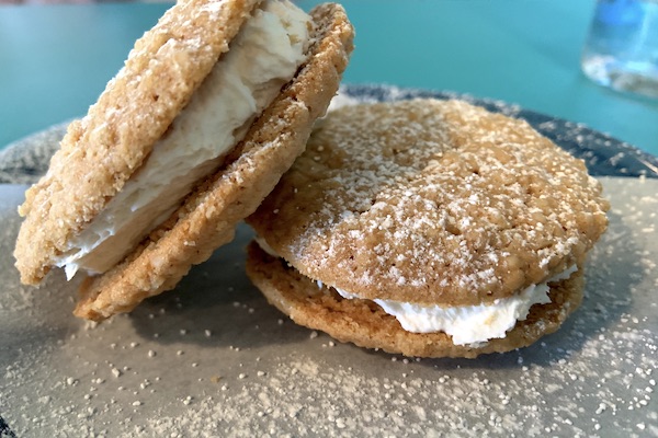 Oatmeal cream pies