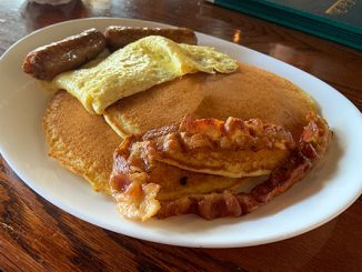 Breakfast review at Mo-Bay Grill in Sebastian, Florida.
