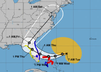Subtropical Storm Nicole's tracking (NOAA)