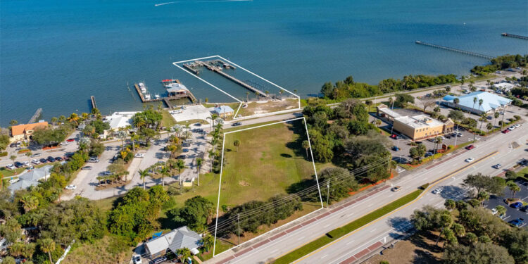 The Sembler waterfront property next to Fisherman's Landing (Credit: One Sotheby's Int'l Realty)