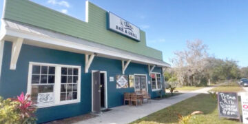 Willy's Bar & Grill in Fellsmere, Florida.