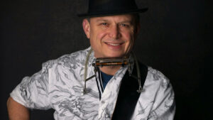 Nigel Mack will perform live at Earl's Hideaway Lounge on Sunday starting at 2 p.m.