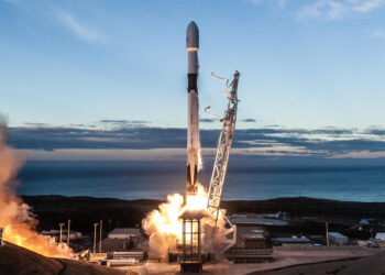 SpaceX Falcon 9 rocket (Credit: SpaceX)
