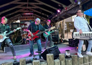 Skin Deep will perform at Earl's Hideaway Lounge on Sunday.