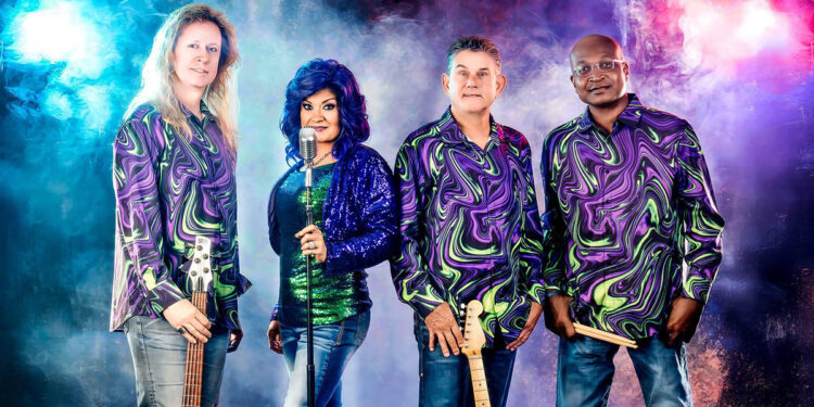 Switch with Ana performing in Sebastian.