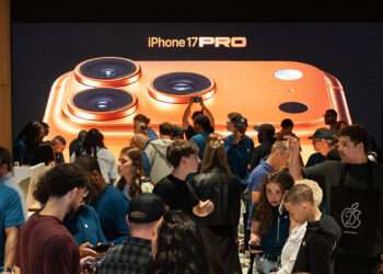 A Wall Street firm downgraded Apple's stock over fading iPhone 17 demand and worries buyers may wait for next year's foldable model. (Apple)