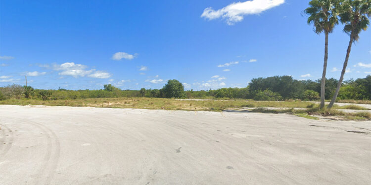 Indian River County has agreed to buy the 22-acre former Hale Groves site along U.S. 1 for $2.54 million to preserve it as conservation land and protect the nearby Indian River Lagoon from development.