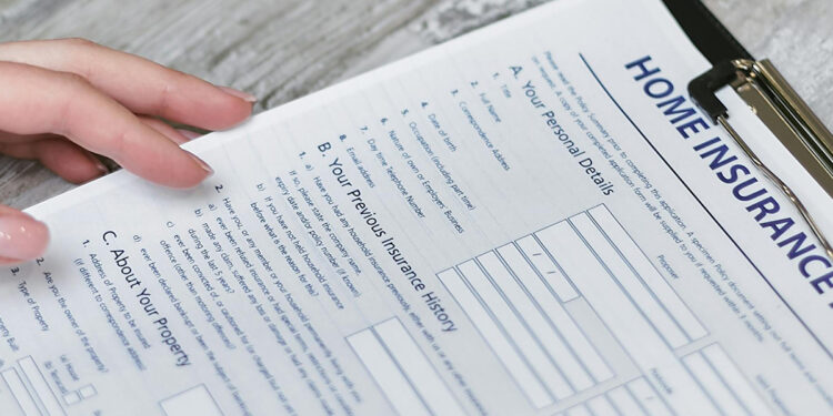 A new blockchain initiative challenges homeowners insurance with an upcoming website launch.