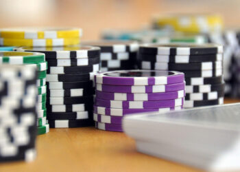 Texas Hold'em fundraiser for Road Warrior Foundation: Nov. 8 at American Legion Post 189. Proceeds support veterans' adventure therapy.