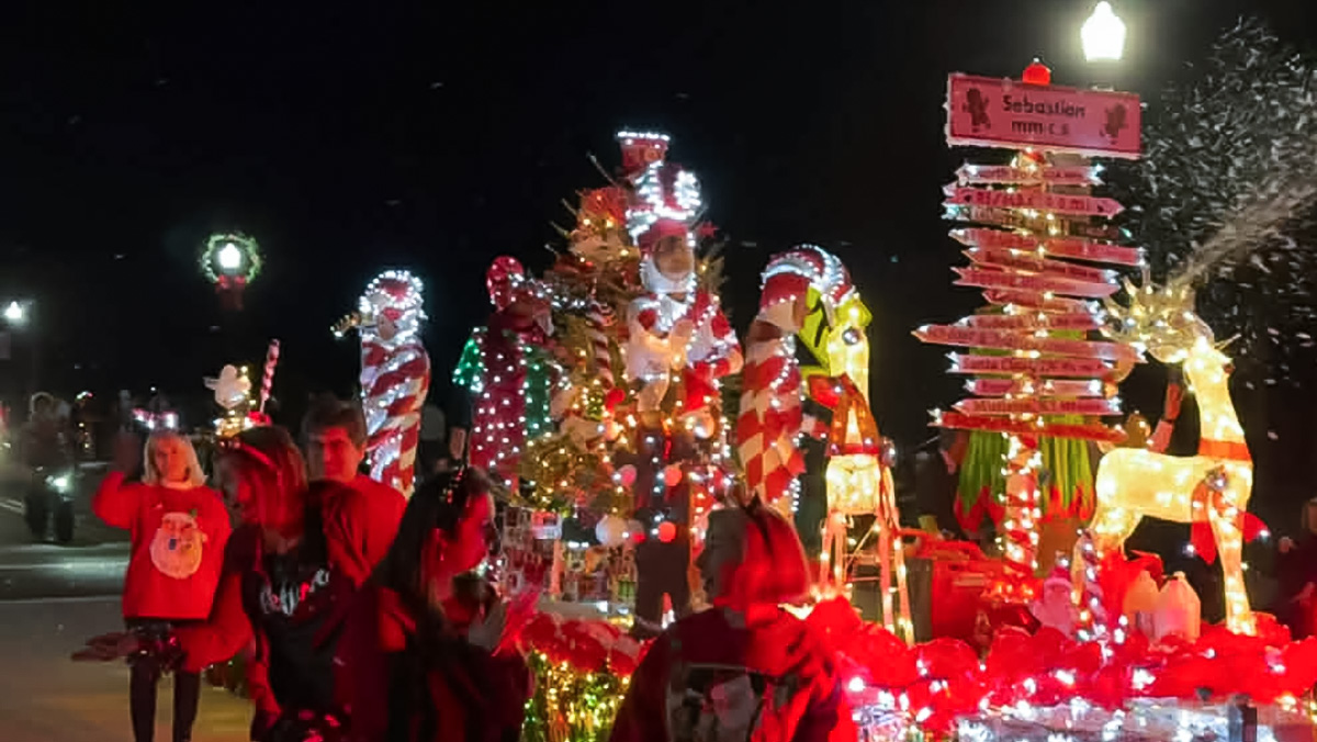 Indian River County Holidays With Tree Lightings, Parades, and Festive Gatherings (2025)