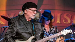 Tas Cru is performing live at Earl’s Hideaway Lounge