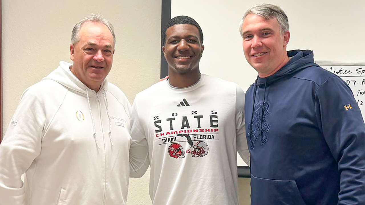 Notre Dame Offers Scholarship to Vero Beach QB Prospect Champ Monds for 2027 Class