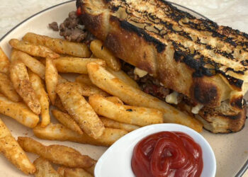 Farm & Flame has expanded its hours to include lunch service