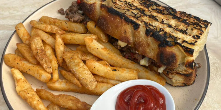 Farm & Flame has expanded its hours to include lunch service