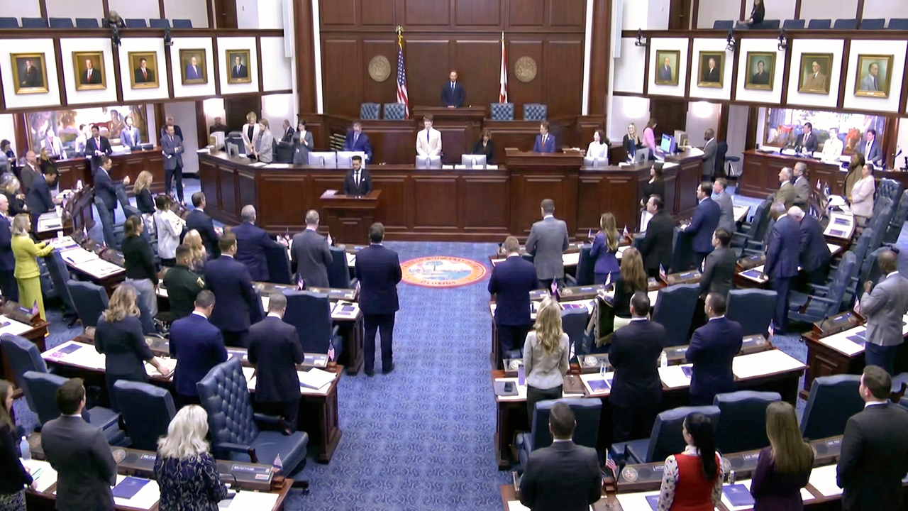 Florida lawmakers advance bills potentially stripping local zoning powers across the state