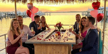 Tiki Cruise with East Coast Tiki Tours