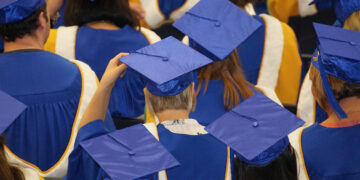 $1,300 scholarships to five 2026 graduates from Indian River County high schools